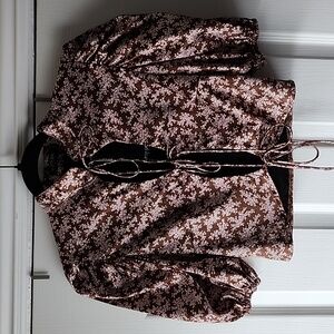 New Nasty Gal Floral Satin Tie Crop Top, NWT, Sz. 6